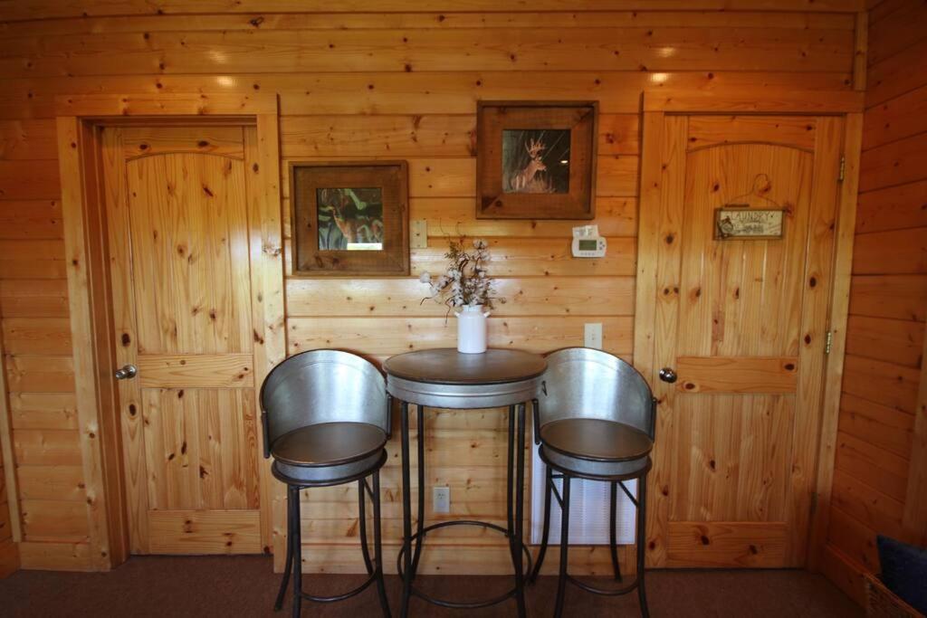 Вилла Heavenly Daze A Peachful Retreat Севьервилл Экстерьер фото