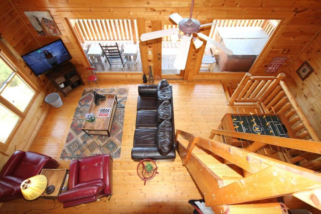 Вилла Heavenly Daze A Peachful Retreat Севьервилл Экстерьер фото